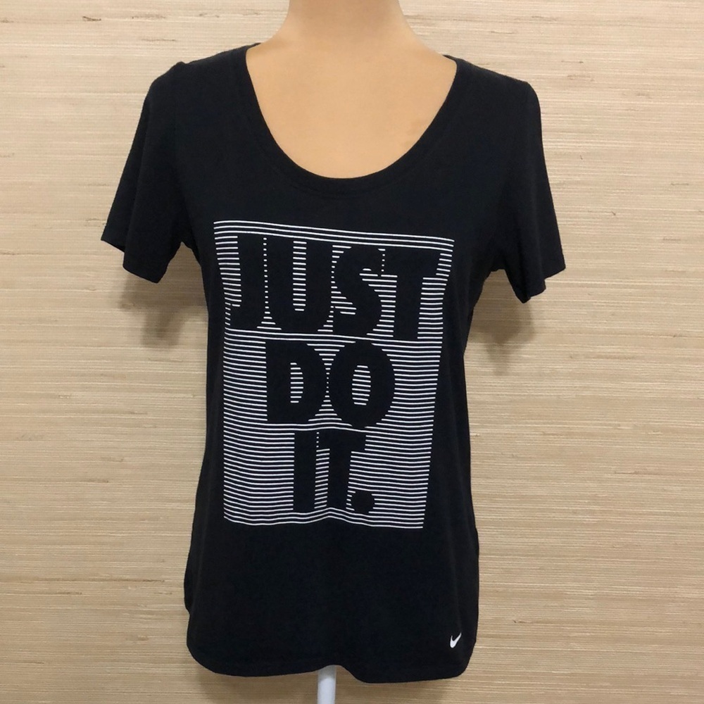 The Nike Tee Women's Black Athletic Cut Graphic Tee size Large